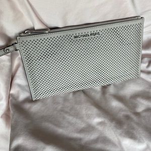 Michael kors wristlet